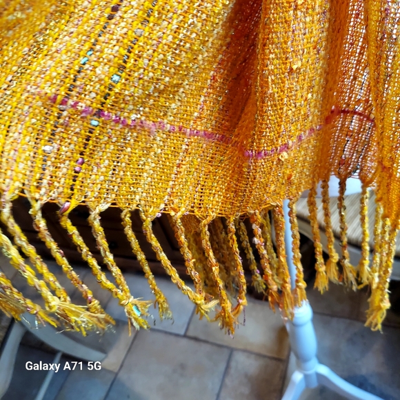 Hand Woven Shawl Wrap in Sunshine Burst Color OS - Picture 9 of 16
